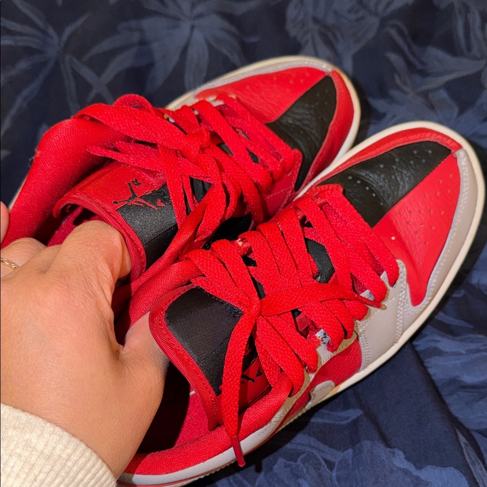 Nike Red and Black Women's Sneakers